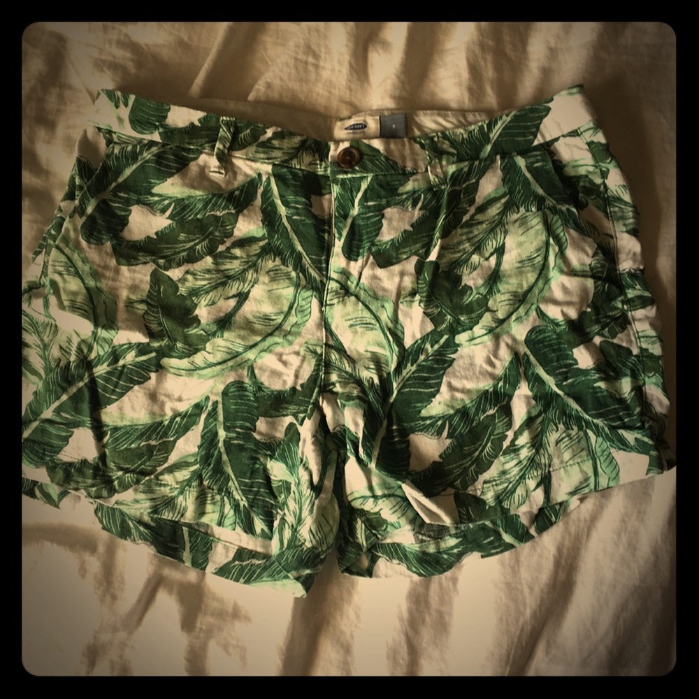 Green Tropical Shorts